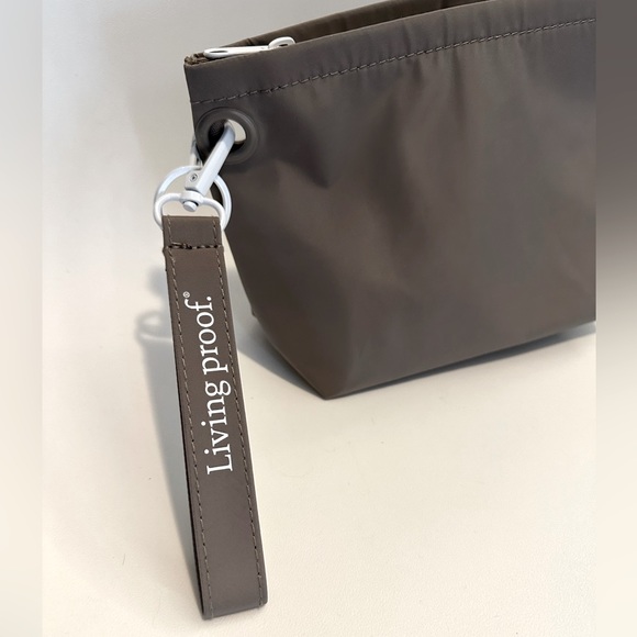 Living Proof Travel Toiletries Makeup Cosmetics Bag - Picture 3 of 11